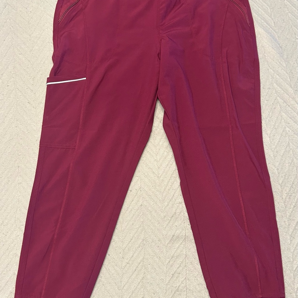 Scrubs Assorted Bundle- 9 pieces! - Picture 7 of 16